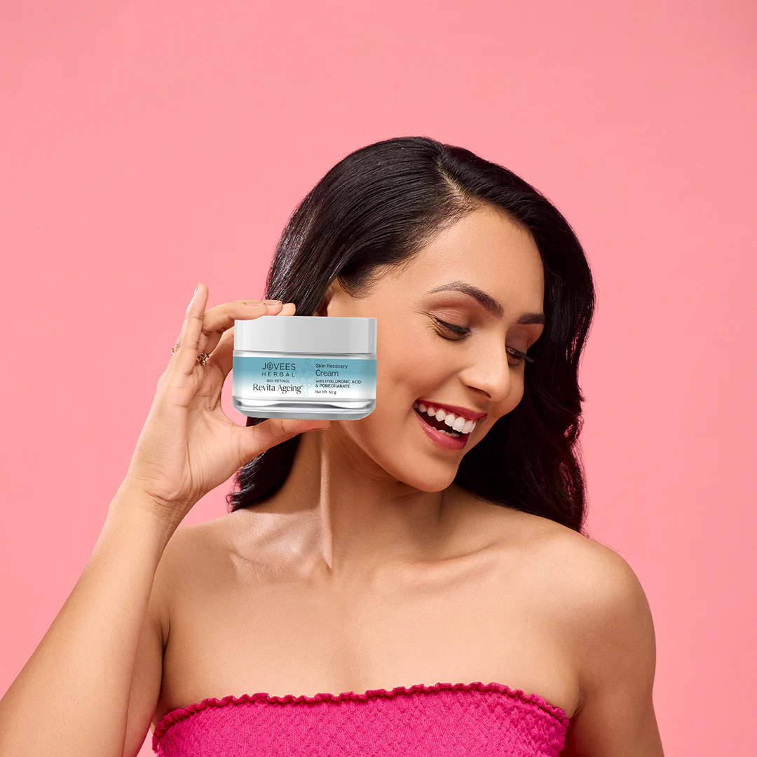 Jovees Herbal Bio-Retinol Revita Ageing Face Cream | Made with Eco-Certified Bio-Retinol | Reduce Sign of Ageing, Hyperpigmentation & Improves Uneven Skin Tone 50g - Image 5